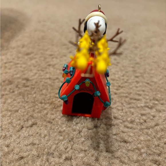 Lot Of 6 Hallmark Keepsake Peanut Series - Picture 10 of 15